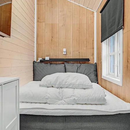 3 Bedroom Awesome In Casa de Férias Glesborg