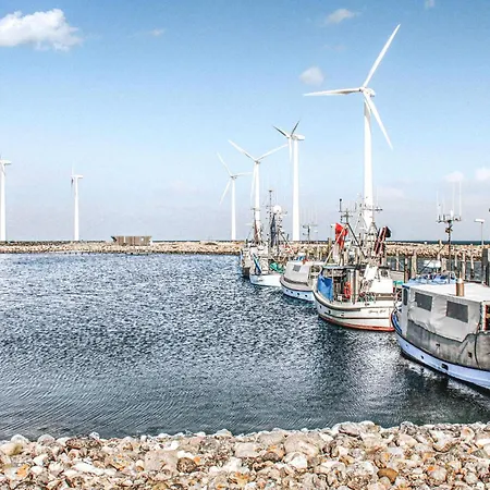 3 Bedroom Stunning In * Glesborg