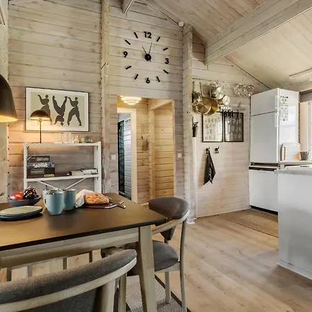 3 Bedroom Stunning In Tatil Evi Glesborg